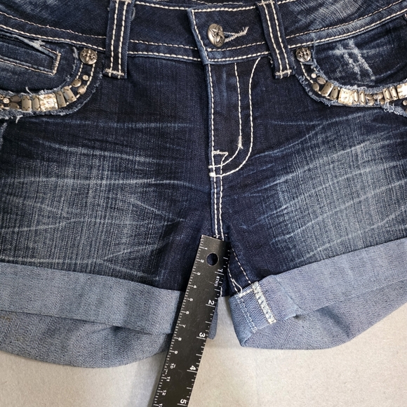 NWOT Miss Me Embellished Rhinestone Distressed Denim Shorts JP5703H Size 28 - Picture 6 of 11